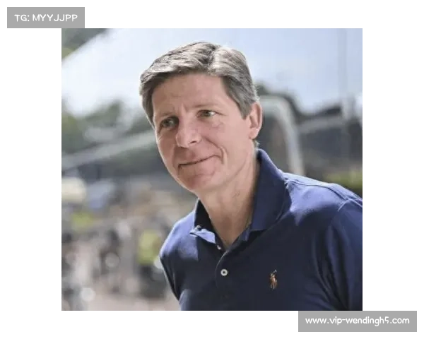 水晶宫主帅格拉斯纳生涯首次获评九月英超最佳教练殊荣 水晶宫主帅格拉斯纳生涯首次获评九月英超最佳教练殊荣